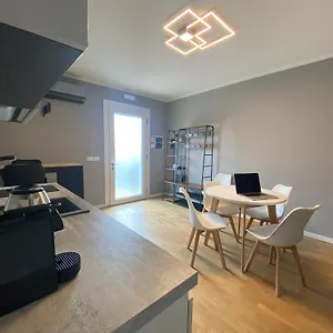 https://zen-house.hotelslidodijesolo.com